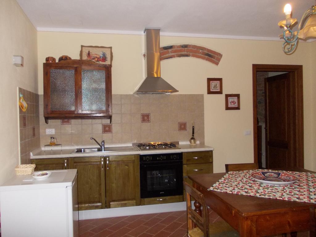 Agriturismo L'Isola Crespina Ruang foto